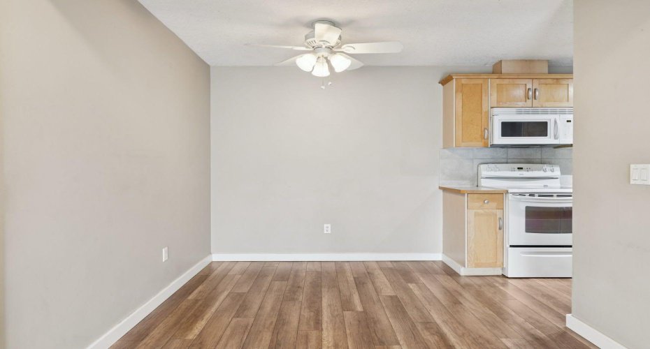13045 6 Street, Calgary, Alberta T2W 5H1, 2 Bedrooms Bedrooms, ,1 BathroomBathrooms,Residential,For Sale,6,A2325330