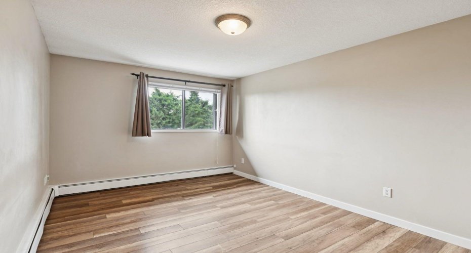 13045 6 Street, Calgary, Alberta T2W 5H1, 2 Bedrooms Bedrooms, ,1 BathroomBathrooms,Residential,For Sale,6,A2325330
