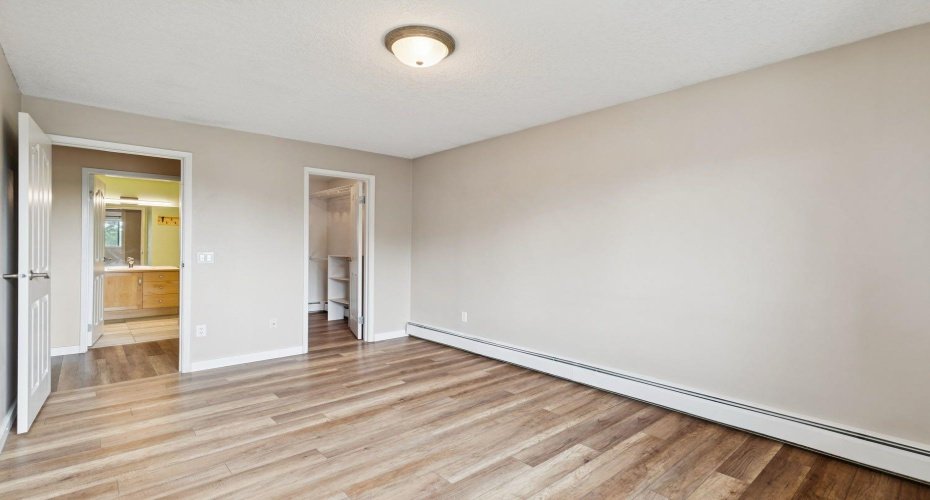 13045 6 Street, Calgary, Alberta T2W 5H1, 2 Bedrooms Bedrooms, ,1 BathroomBathrooms,Residential,For Sale,6,A2325330
