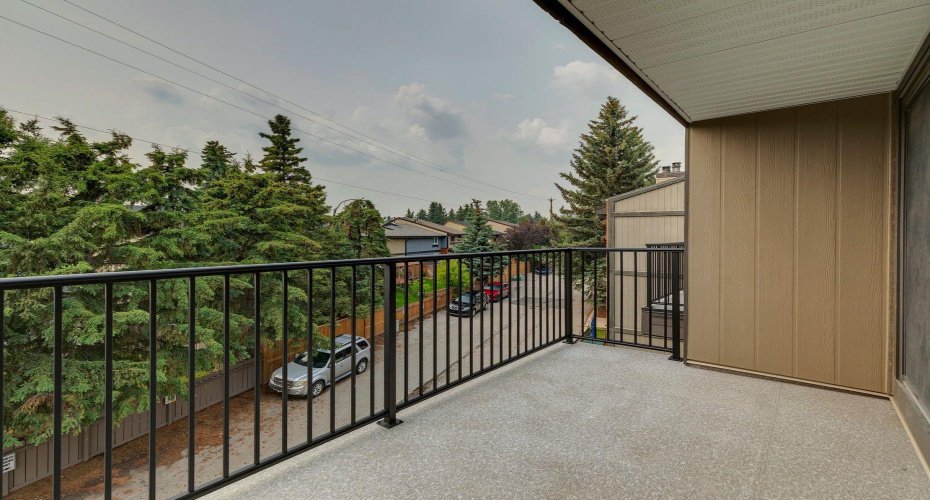 13045 6 Street, Calgary, Alberta T2W 5H1, 2 Bedrooms Bedrooms, ,1 BathroomBathrooms,Residential,For Sale,6,A2325330