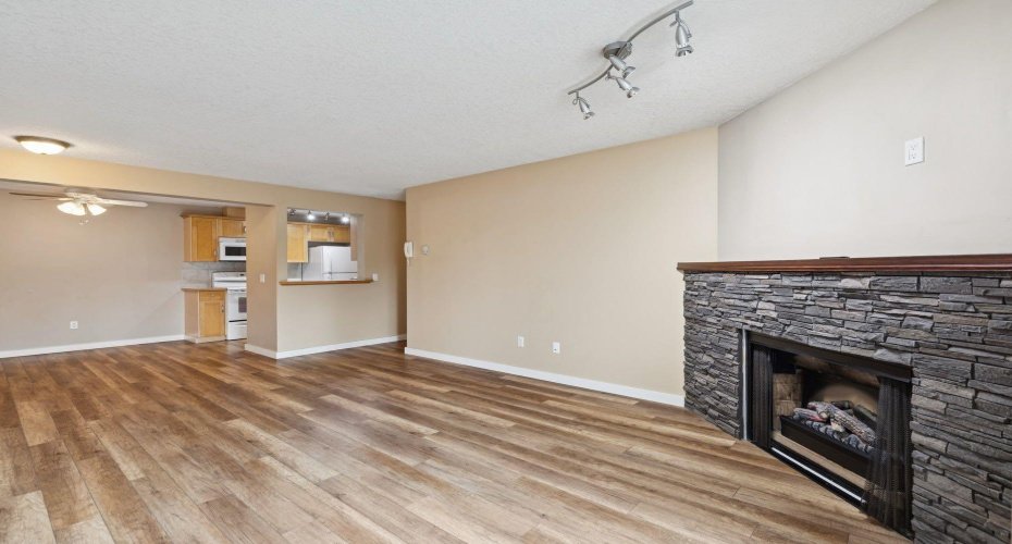 13045 6 Street, Calgary, Alberta T2W 5H1, 2 Bedrooms Bedrooms, ,1 BathroomBathrooms,Residential,For Sale,6,A2325330