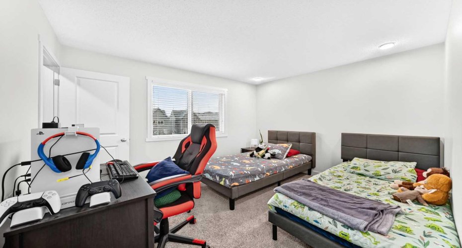 112 Carrington Boulevard, Calgary, Alberta T3P 1K8, 2 Bedrooms Bedrooms, ,3 BathroomsBathrooms,Residential,For Sale,Carrington,A2325340