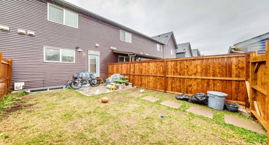 112 Carrington Boulevard, Calgary, Alberta T3P 1K8, 2 Bedrooms Bedrooms, ,3 BathroomsBathrooms,Residential,For Sale,Carrington,A2325340