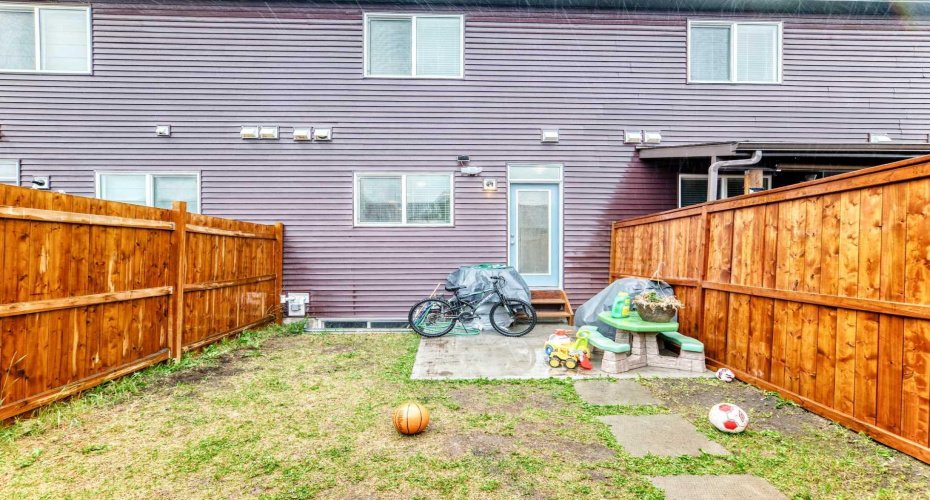 112 Carrington Boulevard, Calgary, Alberta T3P 1K8, 2 Bedrooms Bedrooms, ,3 BathroomsBathrooms,Residential,For Sale,Carrington,A2325340