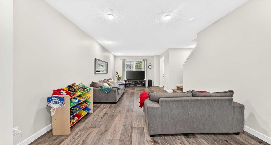 112 Carrington Boulevard, Calgary, Alberta T3P 1K8, 2 Bedrooms Bedrooms, ,3 BathroomsBathrooms,Residential,For Sale,Carrington,A2325340