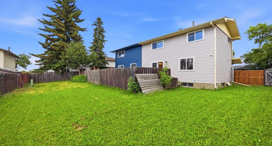 5608 Rundlehorn Drive, Calgary, Alberta T1Y3J2, 3 Bedrooms Bedrooms, ,3 BathroomsBathrooms,Residential,For Sale,Rundlehorn,A2325345
