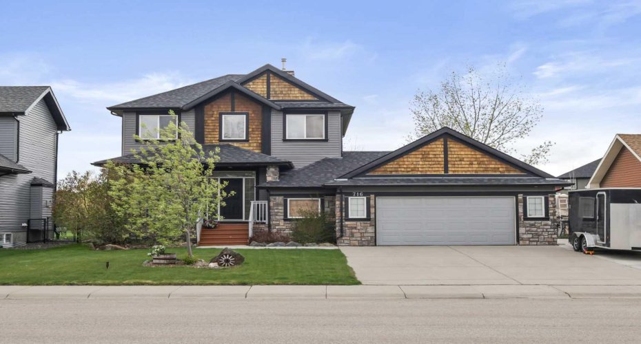 716 Boulder Creek Drive, Langdon, Alberta T0J 1X3, 4 Bedrooms Bedrooms, ,4 BathroomsBathrooms,Residential,For Sale,Boulder Creek,A2325347