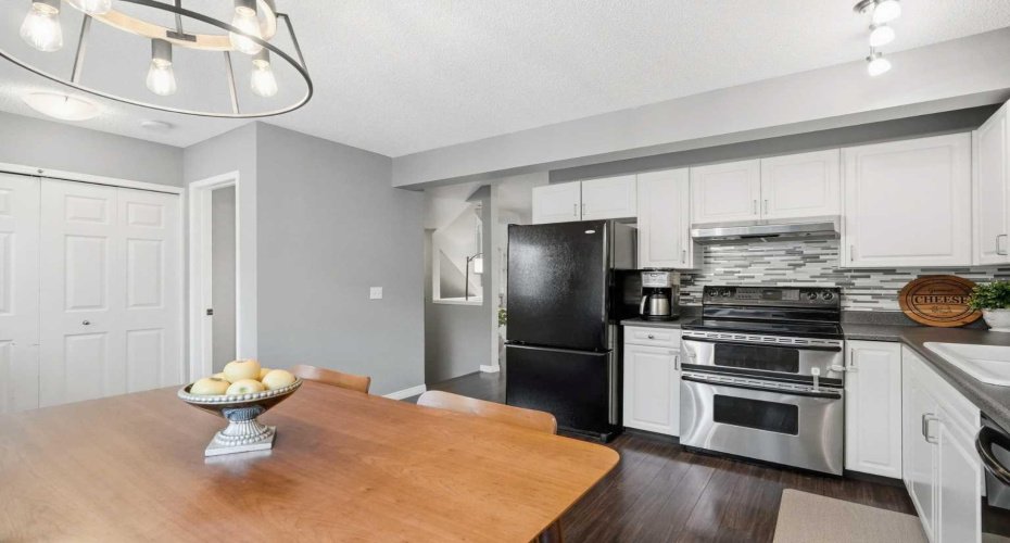104 Patina Point, Calgary, Alberta T3H 3J7, 3 Bedrooms Bedrooms, ,2 BathroomsBathrooms,Residential,For Sale,Patina,A2325359