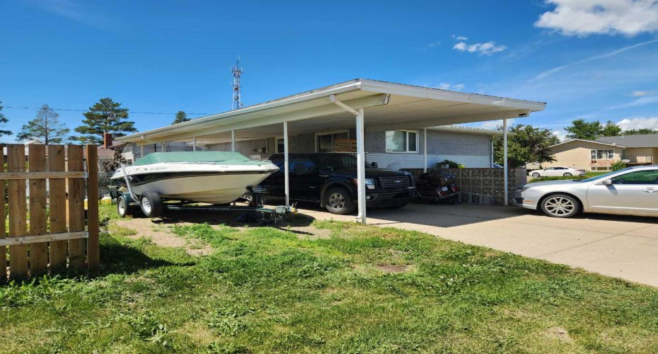303 2 Avenue, Vauxhall, Alberta T0K 2K0, 5 Bedrooms Bedrooms, ,2 BathroomsBathrooms,Residential,For Sale,2,A2325364