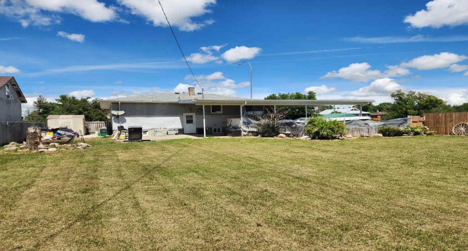 303 2 Avenue, Vauxhall, Alberta T0K 2K0, 5 Bedrooms Bedrooms, ,2 BathroomsBathrooms,Residential,For Sale,2,A2325364