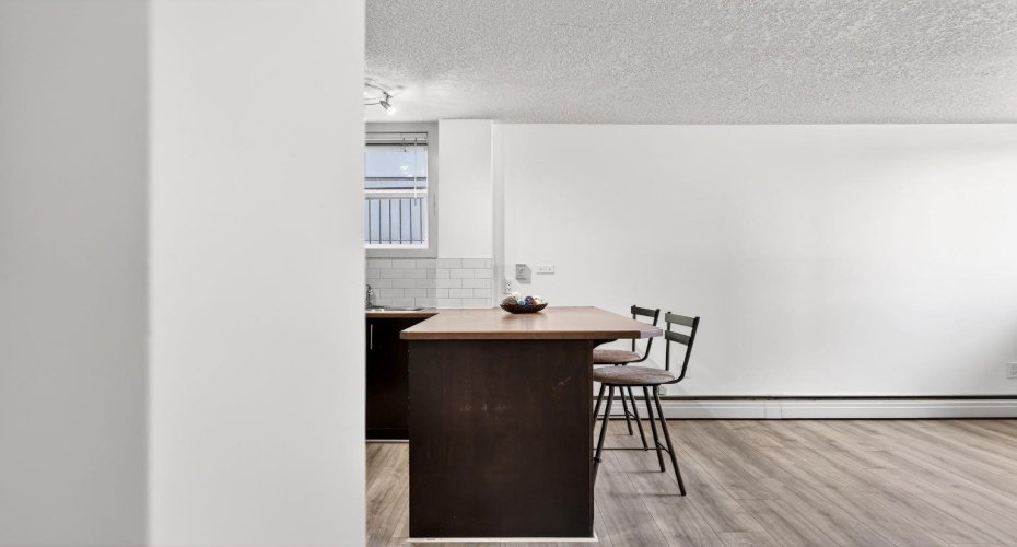 1333 13 Avenue, Calgary, Alberta T3C 0T4, 1 Bedroom Bedrooms, ,1 BathroomBathrooms,Residential,For Sale,13,A2325381