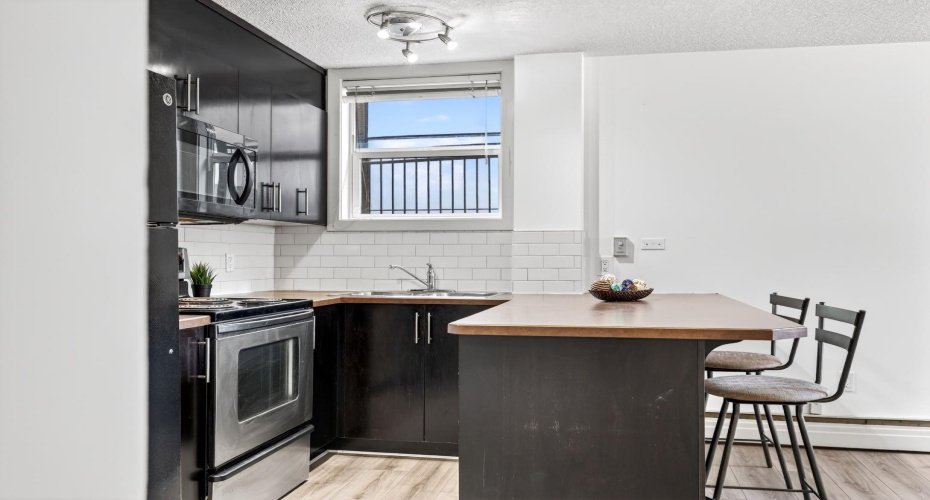 1333 13 Avenue, Calgary, Alberta T3C 0T4, 1 Bedroom Bedrooms, ,1 BathroomBathrooms,Residential,For Sale,13,A2325381