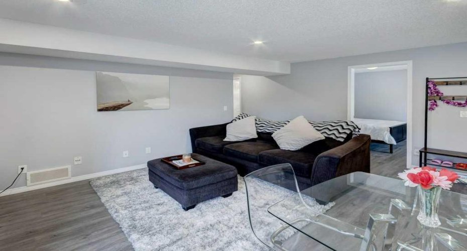 169 Evanscreek Court, Calgary, Alberta T3P1H4, 5 Bedrooms Bedrooms, ,4 BathroomsBathrooms,Residential,For Sale,Evanscreek,A2325390