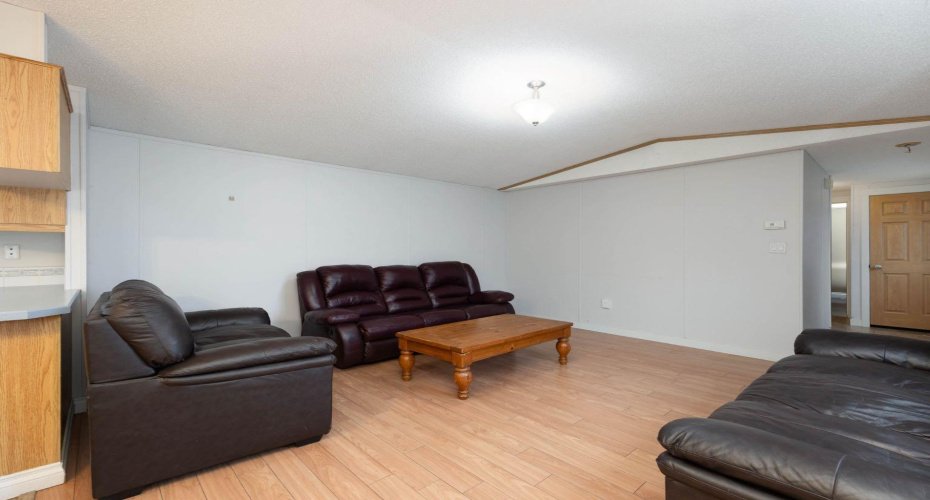 189 Couture Lane, Fort McMurray, Alberta T9K 1Y2, 3 Bedrooms Bedrooms, ,2 BathroomsBathrooms,Residential,For Sale,Couture,A2325396