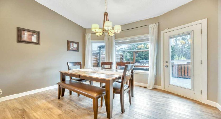 133 Oakmere Point, Chestermere, Alberta T1X 1M8, 4 Bedrooms Bedrooms, ,3 BathroomsBathrooms,Residential,For Sale,Oakmere,A2325404