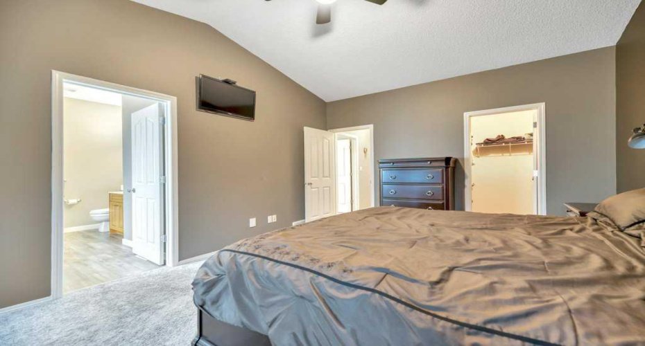 133 Oakmere Point, Chestermere, Alberta T1X 1M8, 4 Bedrooms Bedrooms, ,3 BathroomsBathrooms,Residential,For Sale,Oakmere,A2325404