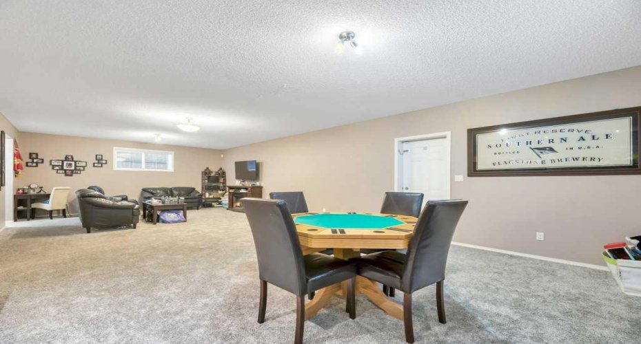 133 Oakmere Point, Chestermere, Alberta T1X 1M8, 4 Bedrooms Bedrooms, ,3 BathroomsBathrooms,Residential,For Sale,Oakmere,A2325404
