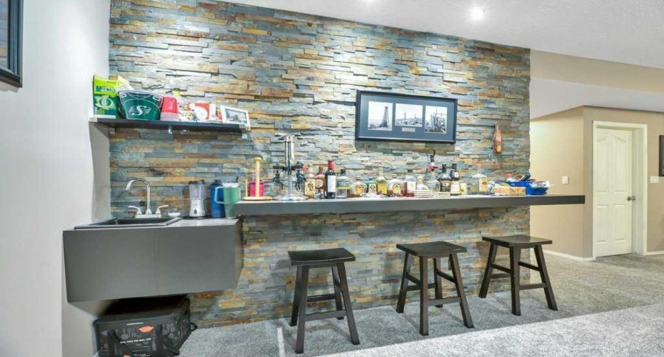 Wet Bar Area