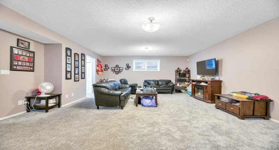 133 Oakmere Point, Chestermere, Alberta T1X 1M8, 4 Bedrooms Bedrooms, ,3 BathroomsBathrooms,Residential,For Sale,Oakmere,A2325404