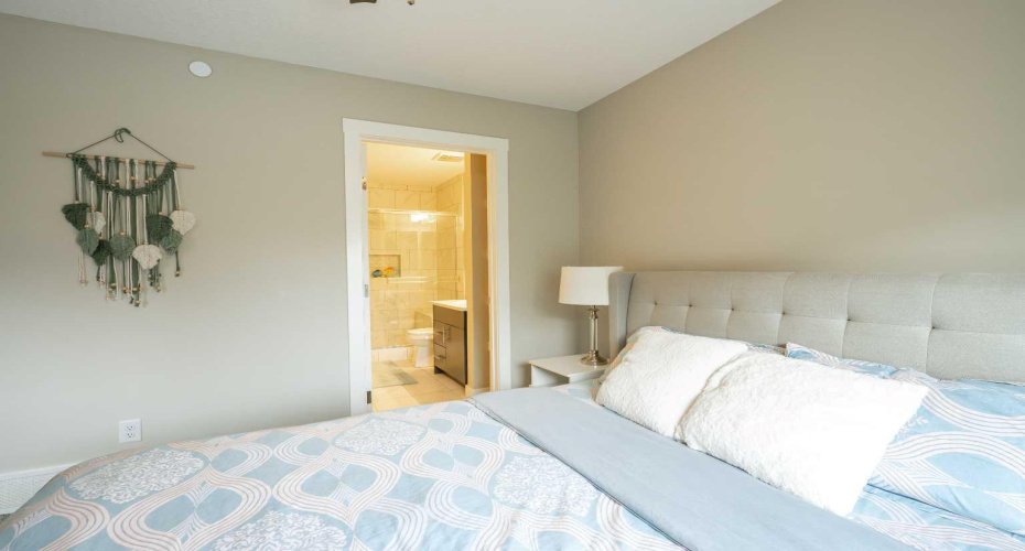 156 Livingston Common, Calgary, Alberta T3P 1K1, 3 Bedrooms Bedrooms, ,3 BathroomsBathrooms,Residential,For Sale,Livingston,A2325409