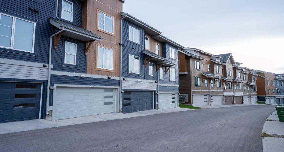 156 Livingston Common, Calgary, Alberta T3P 1K1, 3 Bedrooms Bedrooms, ,3 BathroomsBathrooms,Residential,For Sale,Livingston,A2325409