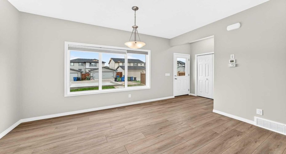 121 Palomino Street, Cochrane, Alberta T4C 2P8, 3 Bedrooms Bedrooms, ,3 BathroomsBathrooms,Residential,For Sale,Palomino,A2325658