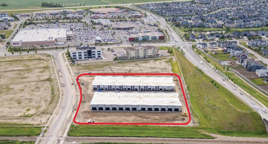 9 Southbank Crescent, Okotoks, Alberta T1S 5S8, ,Commercial,For Sale,Southbank,A2325772