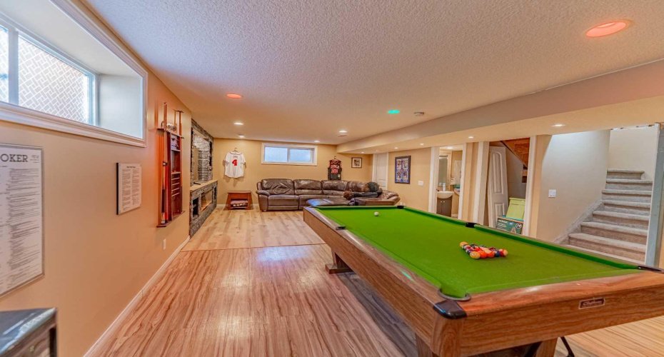 142 West Pointe Circle, Cochrane, Alberta T4C 0C2, 3 Bedrooms Bedrooms, ,4 BathroomsBathrooms,Residential,For Sale,West Pointe,A2324929