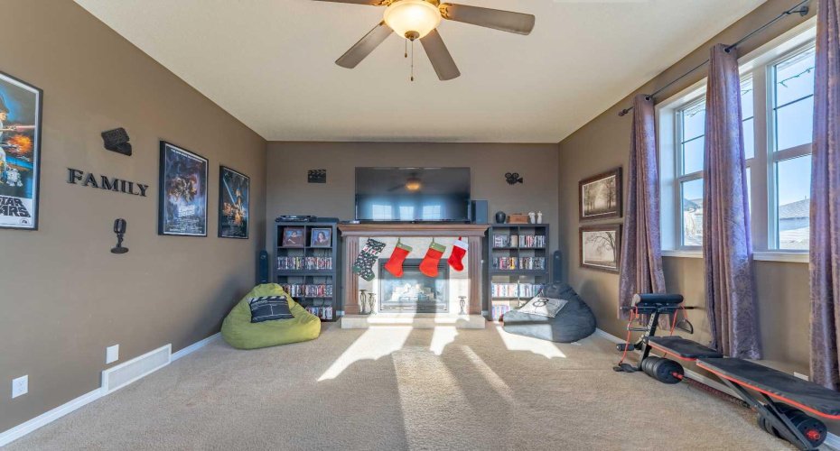 142 West Pointe Circle, Cochrane, Alberta T4C 0C2, 3 Bedrooms Bedrooms, ,4 BathroomsBathrooms,Residential,For Sale,West Pointe,A2324929