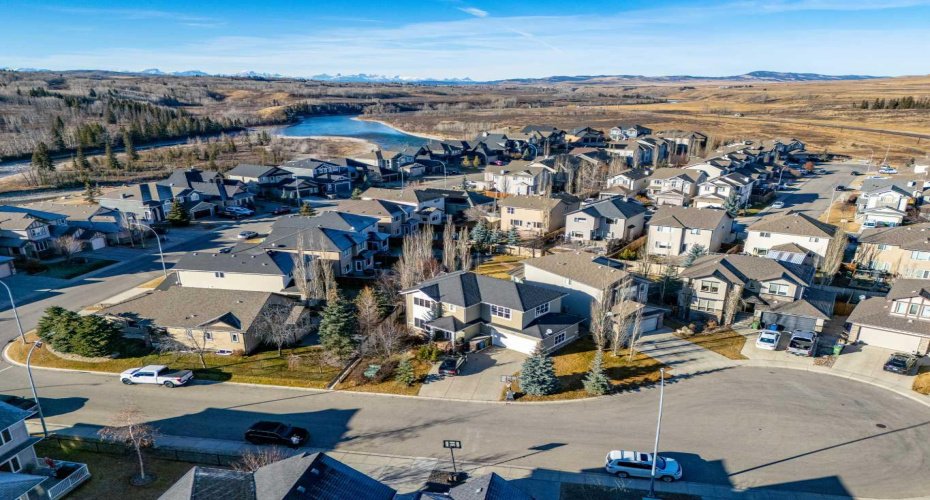 142 West Pointe Circle, Cochrane, Alberta T4C 0C2, 3 Bedrooms Bedrooms, ,4 BathroomsBathrooms,Residential,For Sale,West Pointe,A2324929