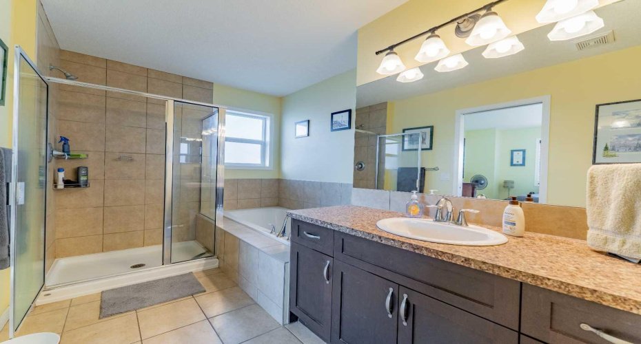 142 West Pointe Circle, Cochrane, Alberta T4C 0C2, 3 Bedrooms Bedrooms, ,4 BathroomsBathrooms,Residential,For Sale,West Pointe,A2324929