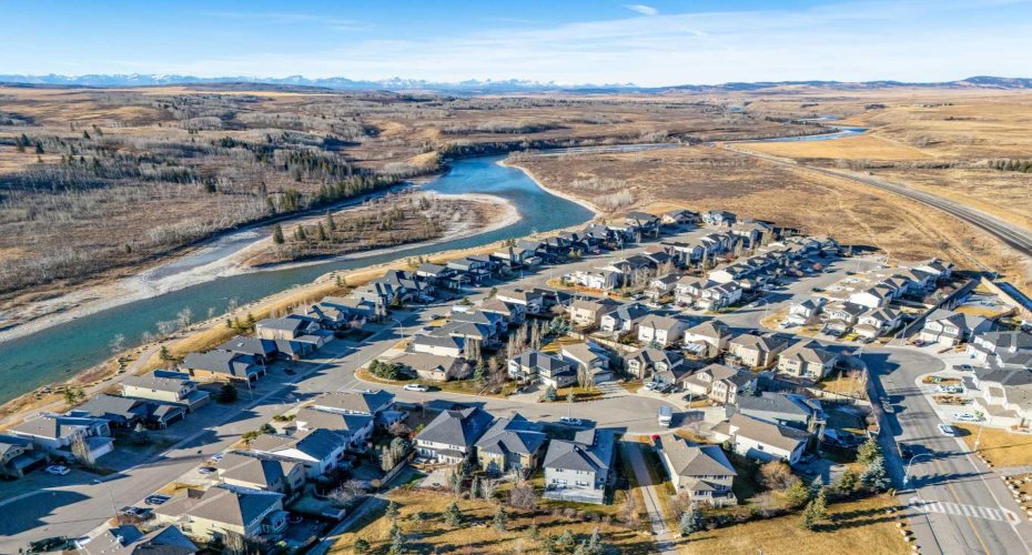 142 West Pointe Circle, Cochrane, Alberta T4C 0C2, 3 Bedrooms Bedrooms, ,4 BathroomsBathrooms,Residential,For Sale,West Pointe,A2324929