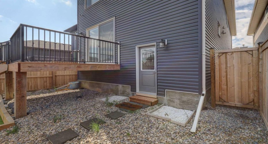 112 Emberside Place, Cochrane, Alberta T4C 3A8, 4 Bedrooms Bedrooms, ,4 BathroomsBathrooms,Residential,For Sale,Emberside,A2325257