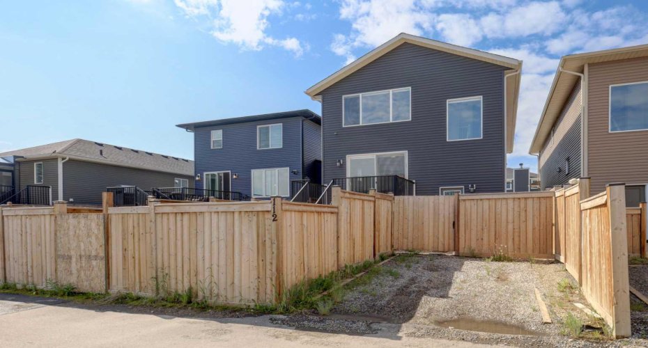 112 Emberside Place, Cochrane, Alberta T4C 3A8, 4 Bedrooms Bedrooms, ,4 BathroomsBathrooms,Residential,For Sale,Emberside,A2325257
