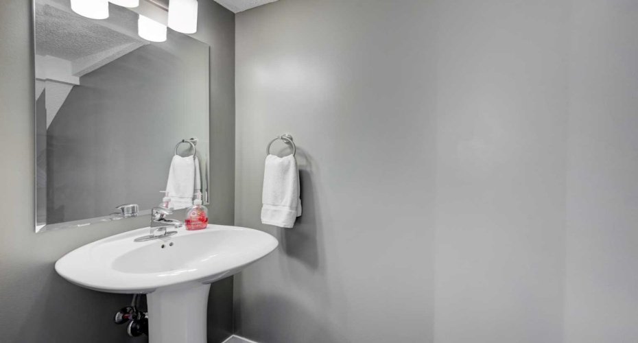 532 Mckenzie Towne Close, Calgary, Alberta T2Z 1A8, 2 Bedrooms Bedrooms, ,3 BathroomsBathrooms,Residential,For Sale,Mckenzie Towne,A2325387