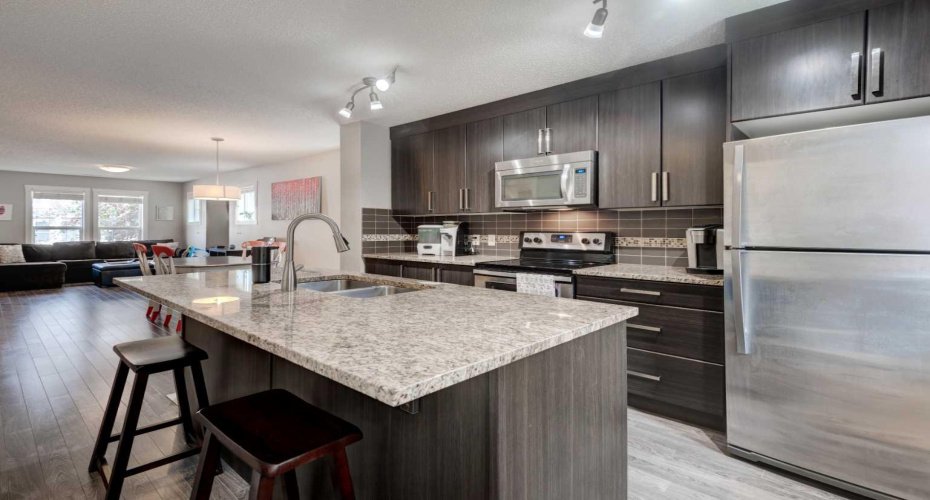 532 Mckenzie Towne Close, Calgary, Alberta T2Z 1A8, 2 Bedrooms Bedrooms, ,3 BathroomsBathrooms,Residential,For Sale,Mckenzie Towne,A2325387