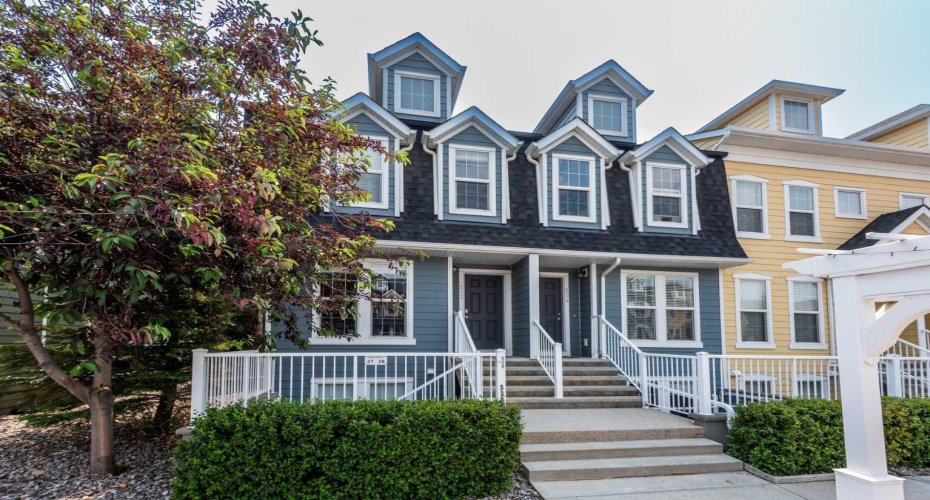 532 Mckenzie Towne Close, Calgary, Alberta T2Z 1A8, 2 Bedrooms Bedrooms, ,3 BathroomsBathrooms,Residential,For Sale,Mckenzie Towne,A2325387