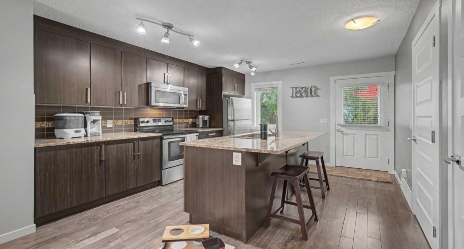 532 Mckenzie Towne Close, Calgary, Alberta T2Z 1A8, 2 Bedrooms Bedrooms, ,3 BathroomsBathrooms,Residential,For Sale,Mckenzie Towne,A2325387