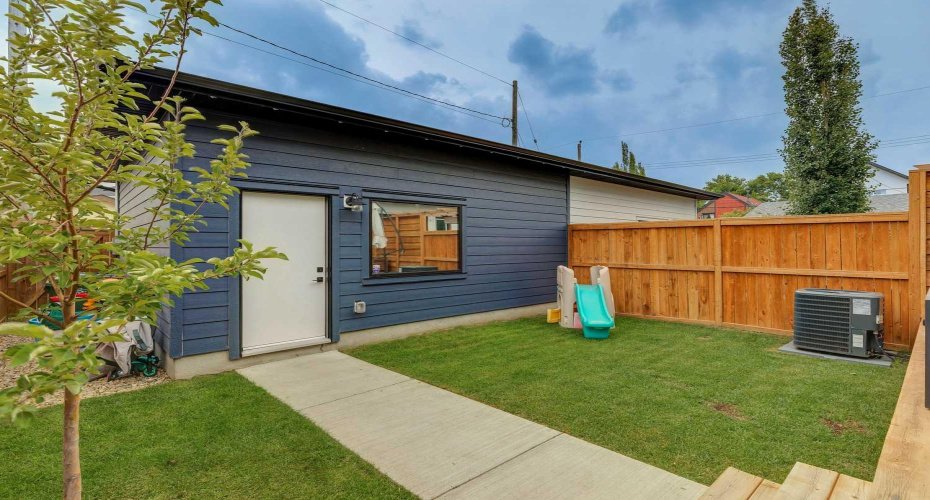 1329 Regal Crescent, Calgary, Alberta T2E 5H4, 4 Bedrooms Bedrooms, ,4 BathroomsBathrooms,Residential,For Sale,Regal,A2325410