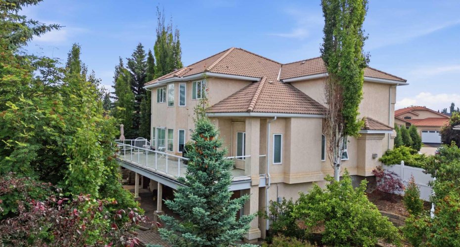 25 Ashmore Close, Red Deer, Alberta T4R 2R7, 6 Bedrooms Bedrooms, ,4 BathroomsBathrooms,Residential,For Sale,Ashmore,A2325415
