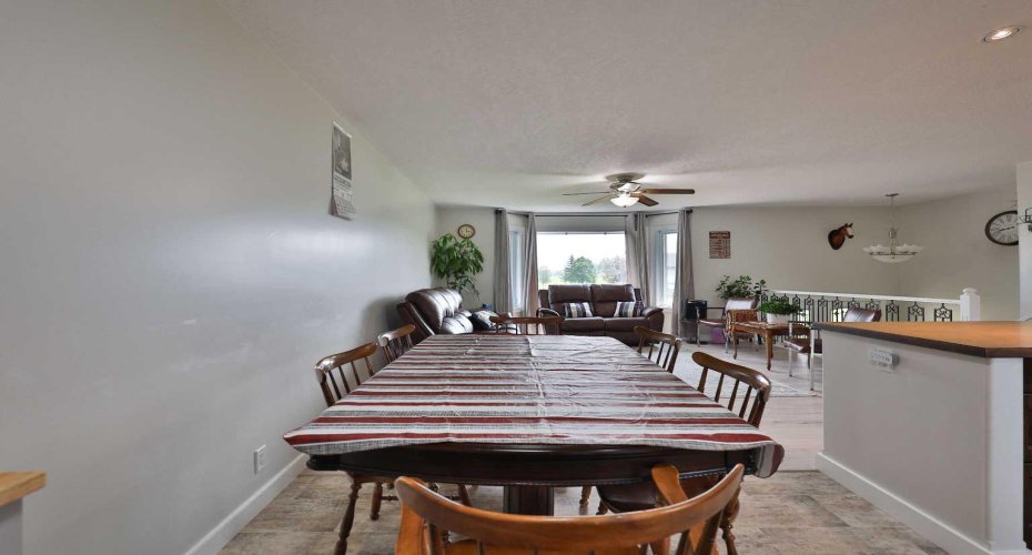 229 2A Street, Stirling, Alberta T0K 2E0, 5 Bedrooms Bedrooms, ,2 BathroomsBathrooms,Residential,For Sale,2A,A2325455