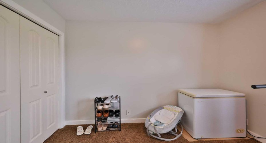 229 2A Street, Stirling, Alberta T0K 2E0, 5 Bedrooms Bedrooms, ,2 BathroomsBathrooms,Residential,For Sale,2A,A2325455