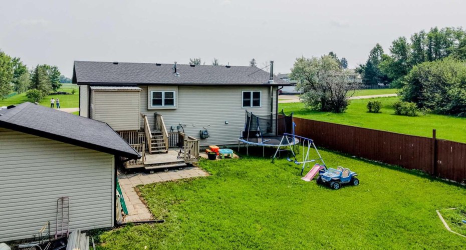 229 2A Street, Stirling, Alberta T0K 2E0, 5 Bedrooms Bedrooms, ,2 BathroomsBathrooms,Residential,For Sale,2A,A2325455