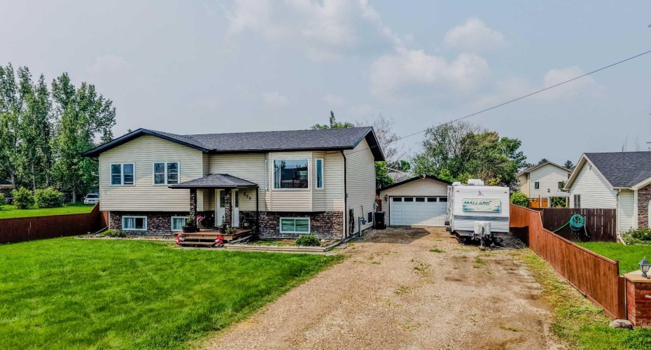229 2A Street, Stirling, Alberta T0K 2E0, 5 Bedrooms Bedrooms, ,2 BathroomsBathrooms,Residential,For Sale,2A,A2325455