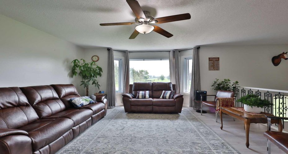 229 2A Street, Stirling, Alberta T0K 2E0, 5 Bedrooms Bedrooms, ,2 BathroomsBathrooms,Residential,For Sale,2A,A2325455