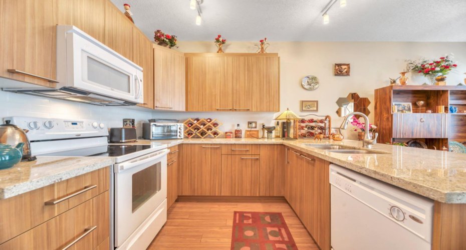 300 Marina Drive, Chestermere, Alberta T1X 0P6, 3 Bedrooms Bedrooms, ,3 BathroomsBathrooms,Residential,For Sale,Marina,A2325465
