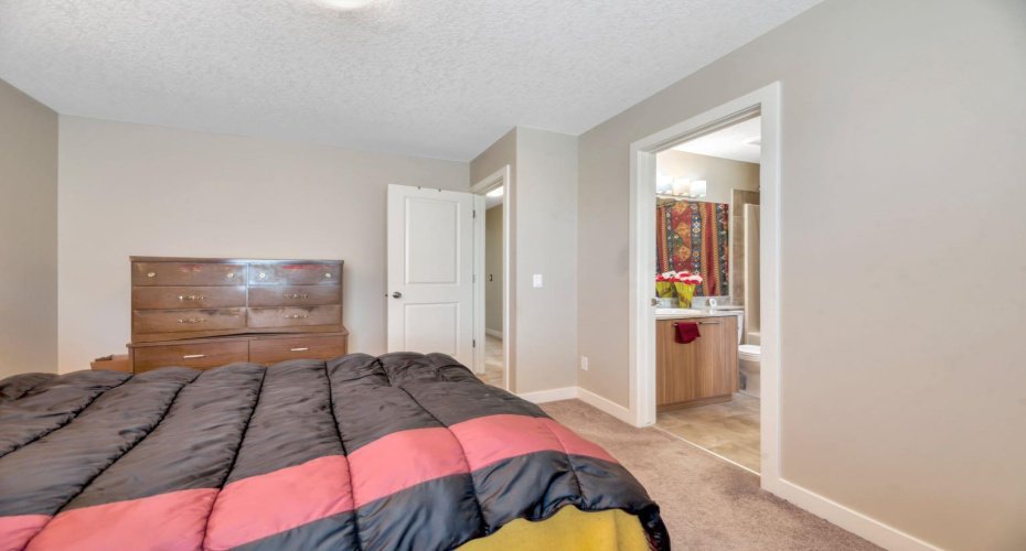 300 Marina Drive, Chestermere, Alberta T1X 0P6, 3 Bedrooms Bedrooms, ,3 BathroomsBathrooms,Residential,For Sale,Marina,A2325465