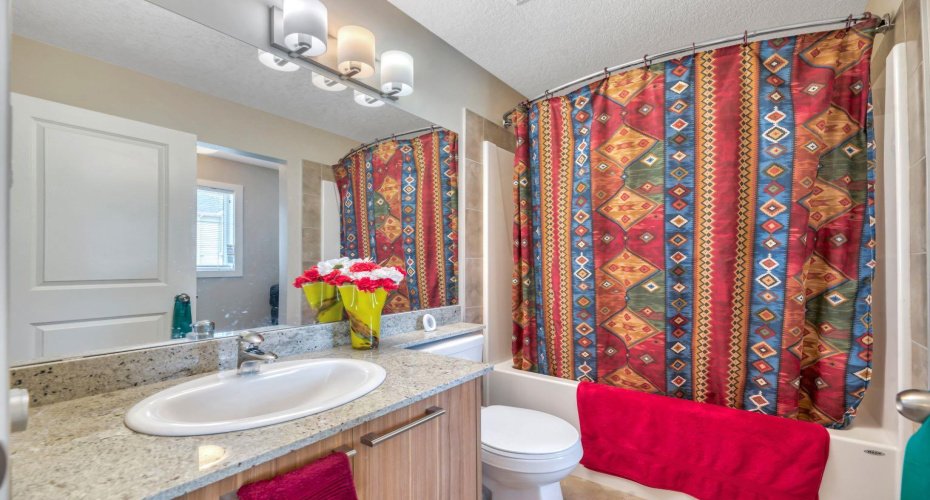 300 Marina Drive, Chestermere, Alberta T1X 0P6, 3 Bedrooms Bedrooms, ,3 BathroomsBathrooms,Residential,For Sale,Marina,A2325465