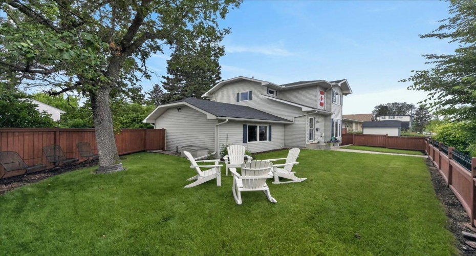 2511 Exshaw Road, Calgary, Alberta T2M4E6, 4 Bedrooms Bedrooms, ,3 BathroomsBathrooms,Residential,For Sale,Exshaw,A2325471