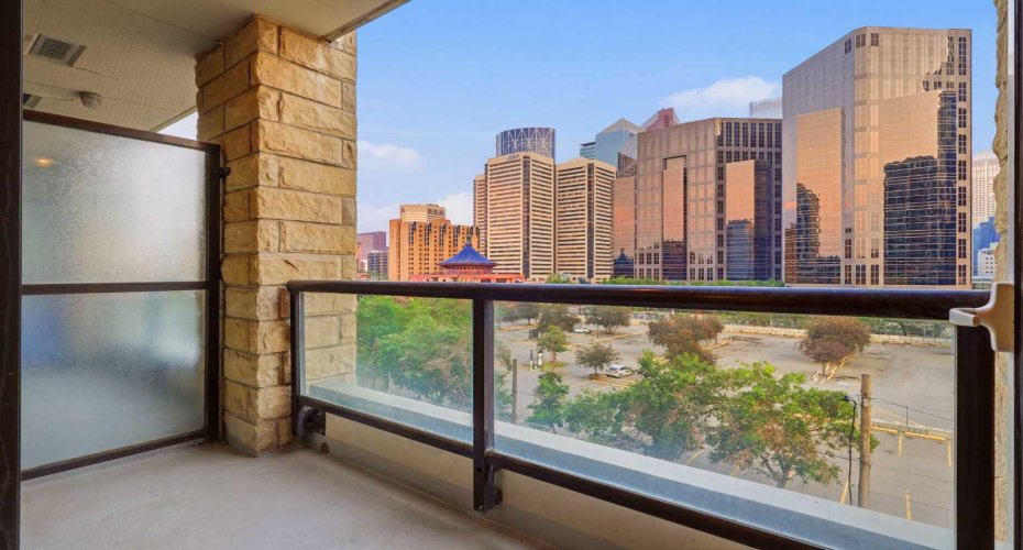 222 Riverfront Avenue, Calgary, Alberta T2P 0X2, 2 Bedrooms Bedrooms, ,2 BathroomsBathrooms,Residential,For Sale,Riverfront,A2325509